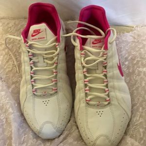 Nike Shox Junior Running Shoes White Pink